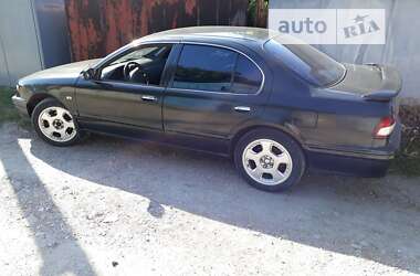 Седан Nissan Maxima 1996 в Днепре