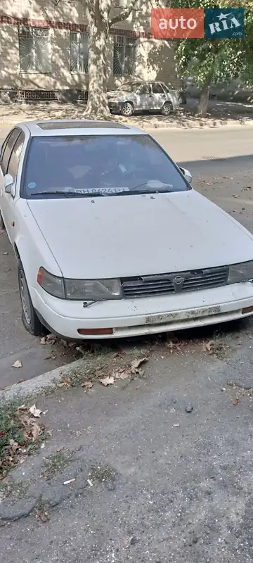 Nissan Maxima 1990