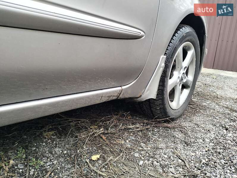 Седан Nissan Maxima 2002 в Новомосковську