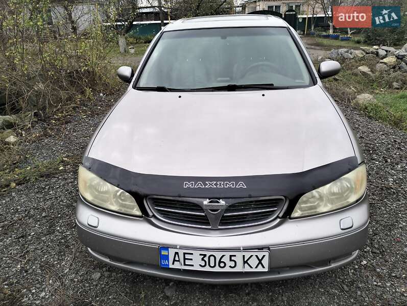 Седан Nissan Maxima 2002 в Новомосковську
