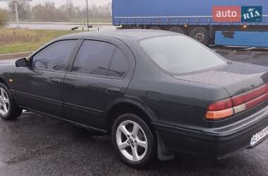 Седан Nissan Maxima 1997 в Дніпрі