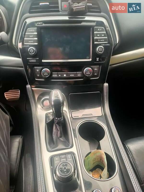 Седан Nissan Maxima 2016 в Днепре