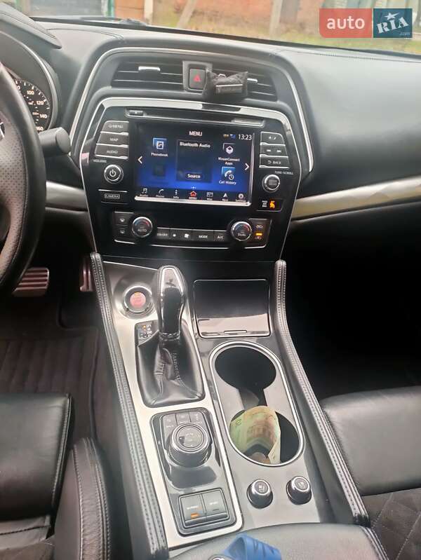 Седан Nissan Maxima 2016 в Днепре