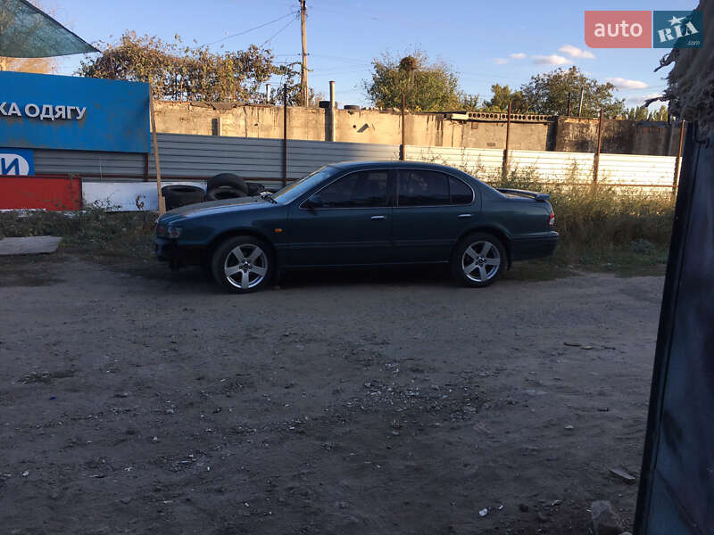 Седан Nissan Maxima 1997 в Одесі