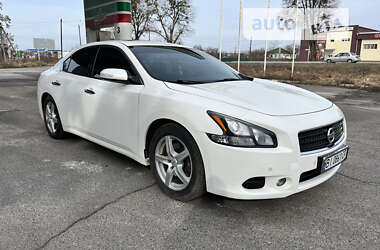 Nissan Maxima 2011