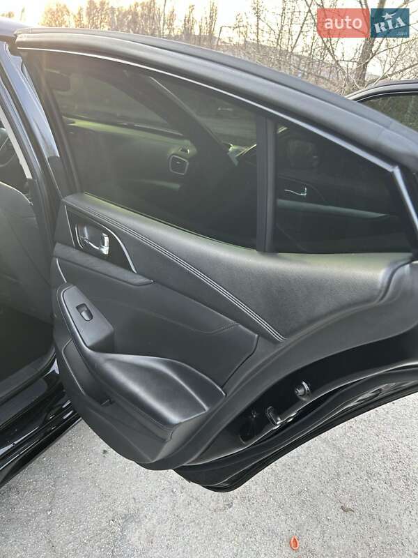 Седан Nissan Maxima 2016 в Днепре