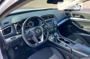 Седан Nissan Maxima 2019 в Киеве