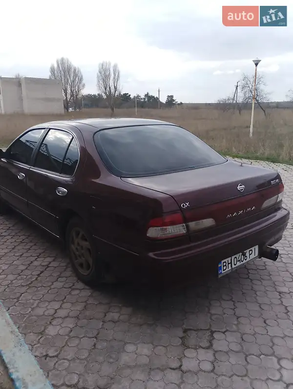 Nissan Maxima 1998