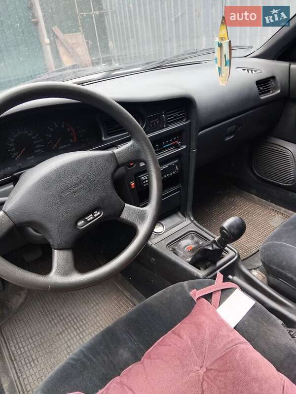Седан Nissan Maxima 1991 в Слов'янську