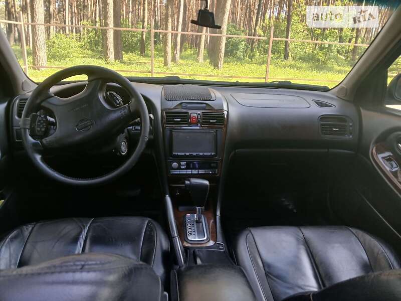 Седан Nissan Maxima 2001 в Славуте