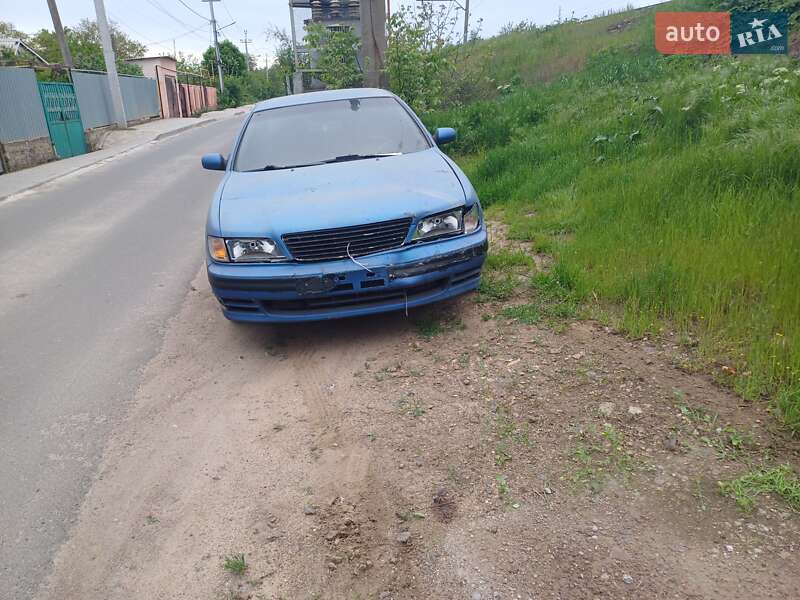 Седан Nissan Maxima 1995 в Одесі
