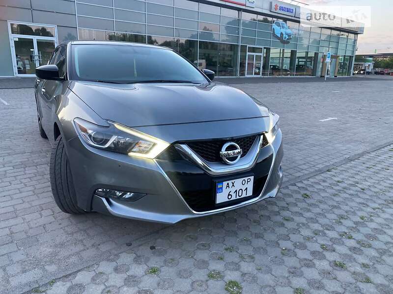 Nissan Maxima 2017