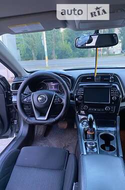 Седан Nissan Maxima 2017 в Павлограде