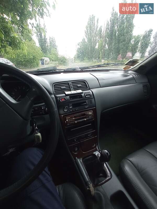 Седан Nissan Maxima 1996 в Одессе