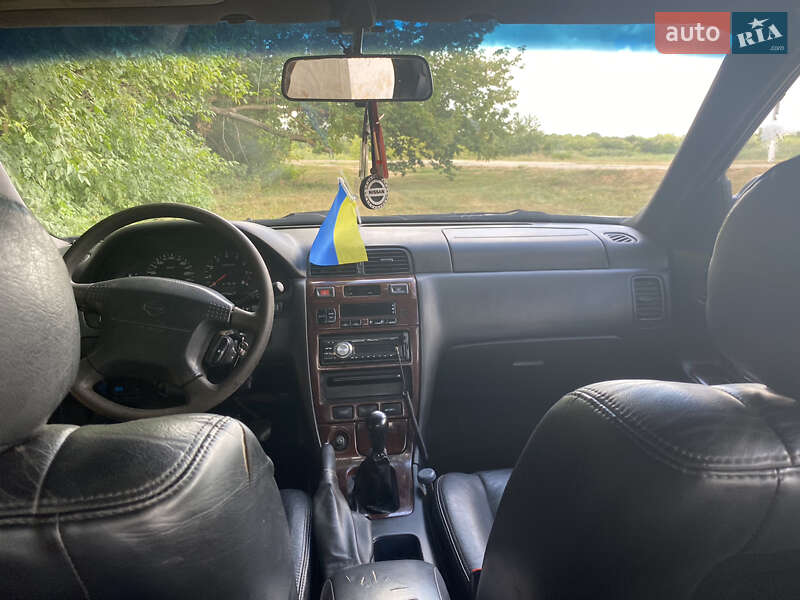 Седан Nissan Maxima 1998 в Балте