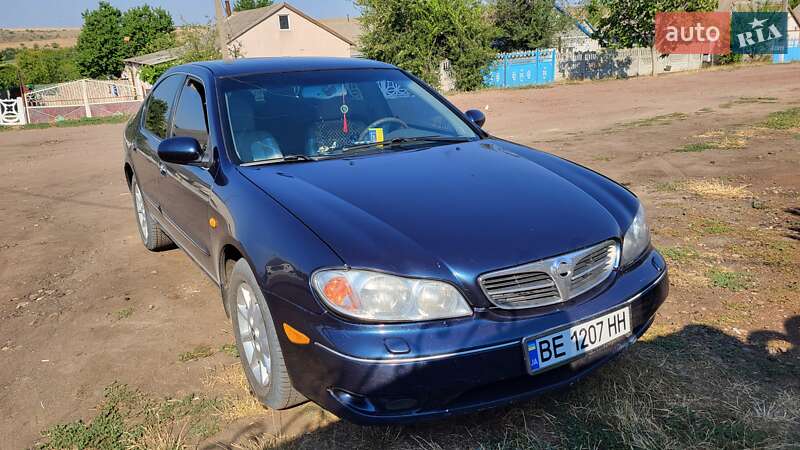Седан Nissan Maxima 2000 в Миколаєві