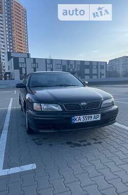 Седан Nissan Maxima 1995 в Киеве