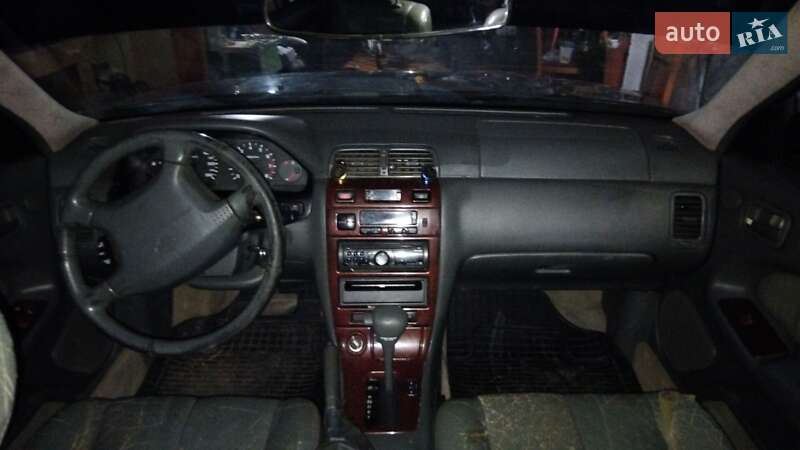 Седан Nissan Maxima 1997 в Одесі
