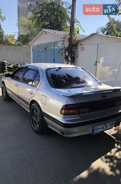 Седан Nissan Maxima 1995 в Одессе