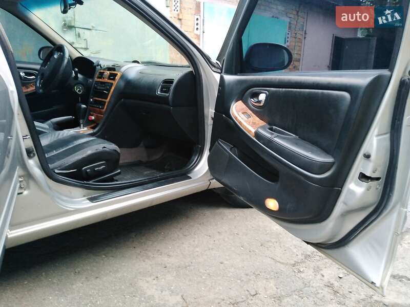 Седан Nissan Maxima 2004 в Хмельницькому