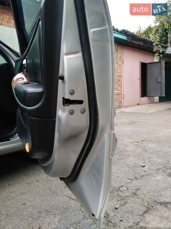 Седан Nissan Maxima 2004 в Хмельницькому