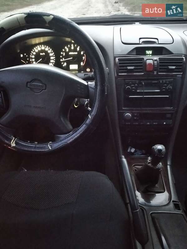 Седан Nissan Maxima 2002 в Жашкове