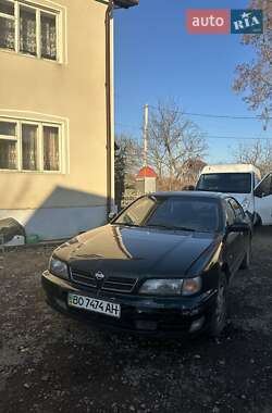 Седан Nissan Maxima 2000 в Тернополе