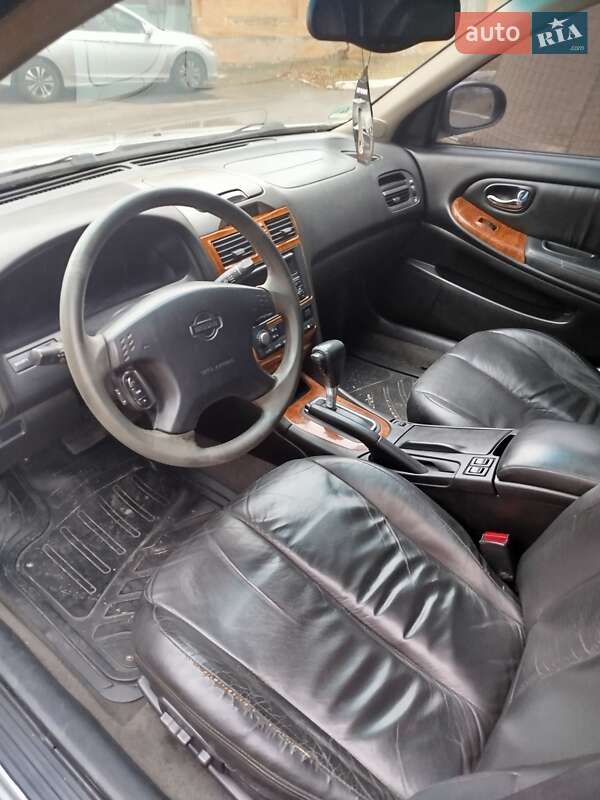 Седан Nissan Maxima 2002 в Киеве