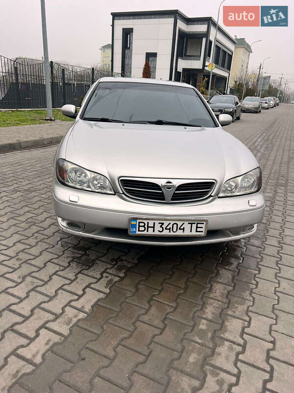 Седан Nissan Maxima 2002 в Одесі