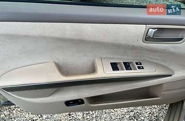Седан Nissan Maxima 2004 в 