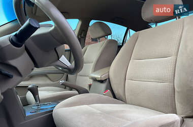 Седан Nissan Maxima 2004 в 