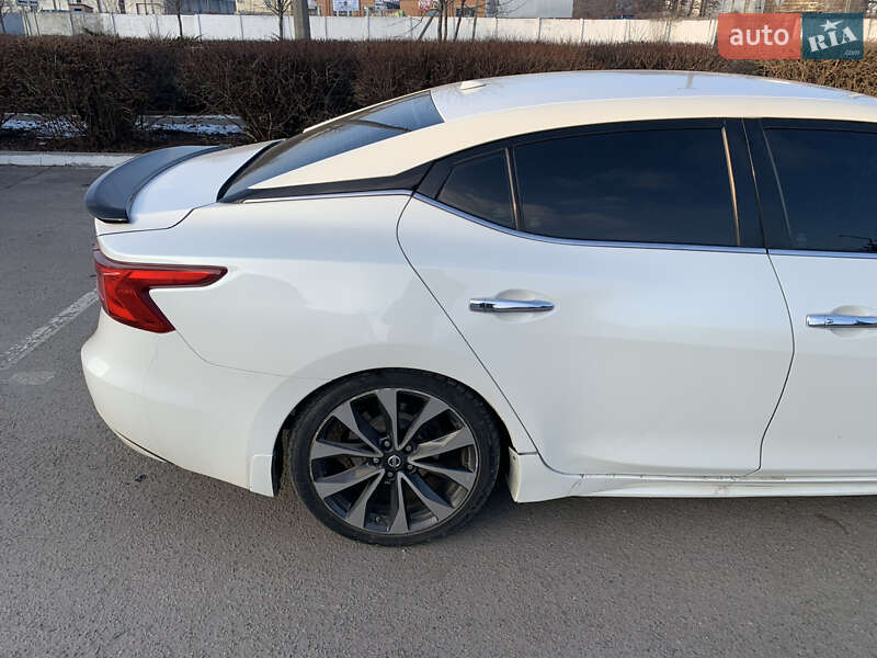 Седан Nissan Maxima 2015 в Полтаве