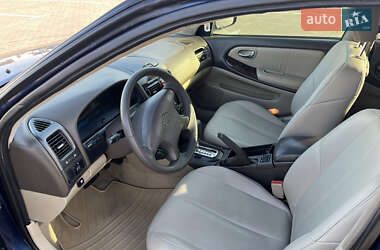 Седан Nissan Maxima 2000 в 