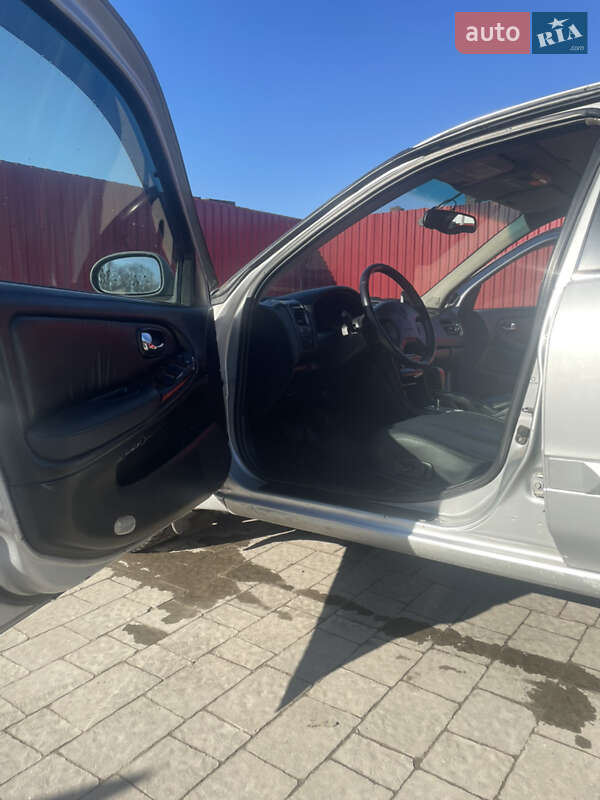 Седан Nissan Maxima 2001 в Бродах