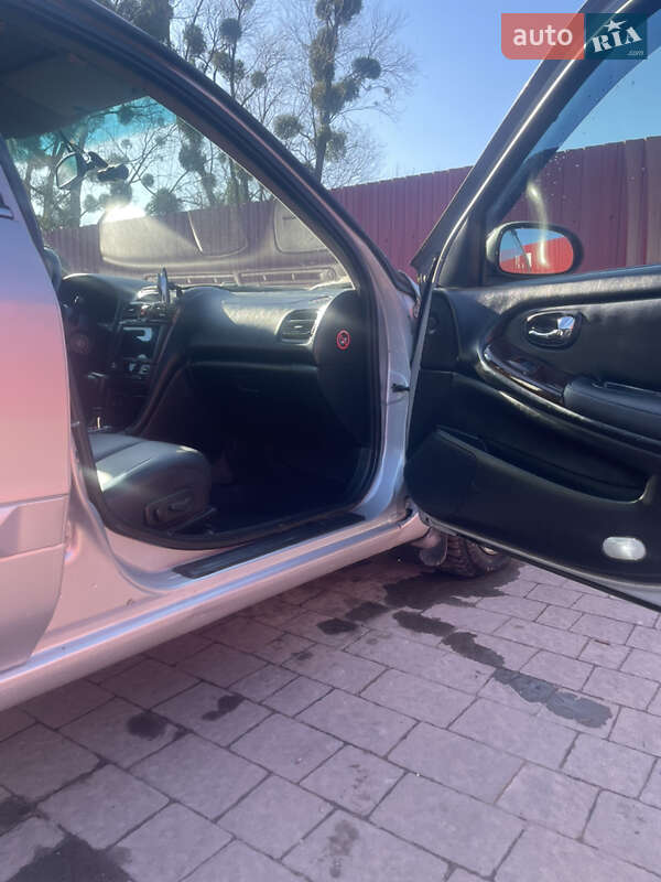 Седан Nissan Maxima 2001 в Бродах