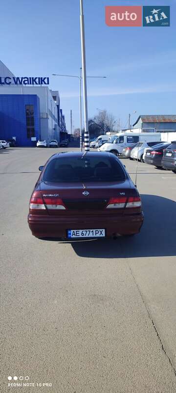 Седан Nissan Maxima 1999 в Днепре