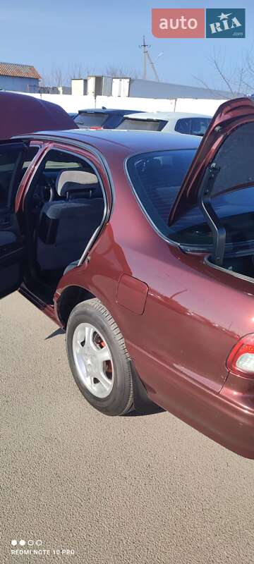 Седан Nissan Maxima 1999 в Днепре