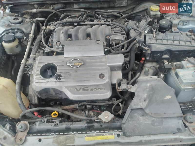 Седан Nissan Maxima 2000 в Івано-Франківську