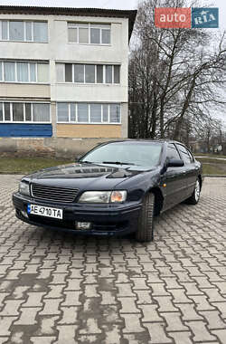 Седан Nissan Maxima 1995 в Синельниковому