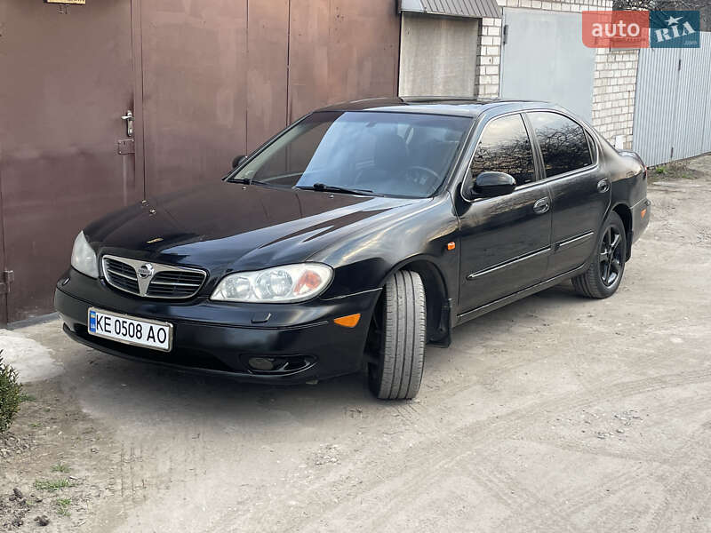 Седан Nissan Maxima 2001 в Днепре
