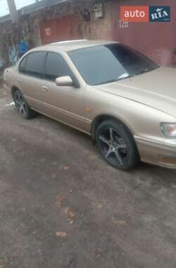 Седан Nissan Maxima 1997 в Киеве