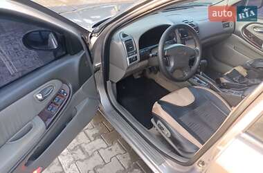 Седан Nissan Maxima 2000 в 
