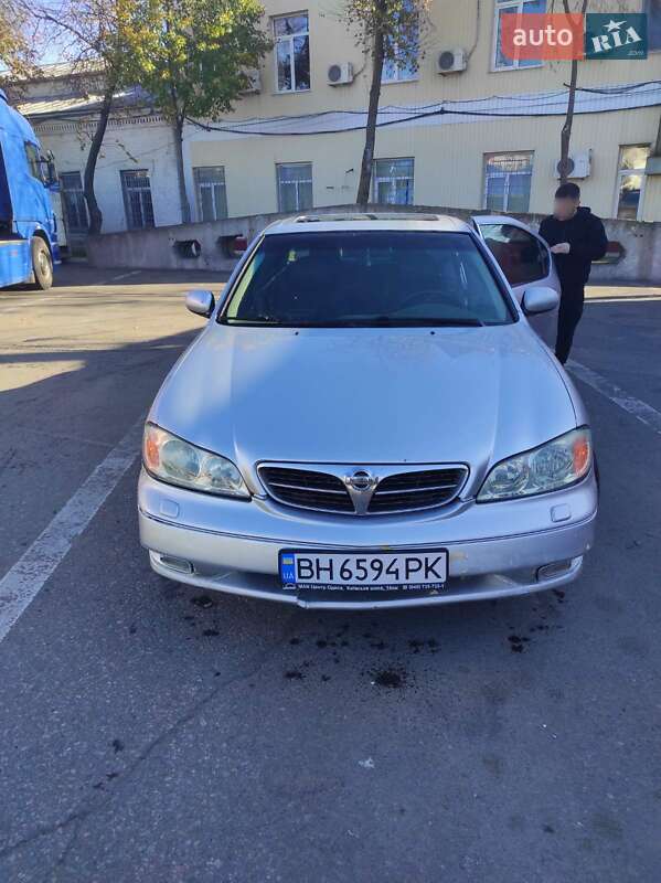 Седан Nissan Maxima 2001 в 