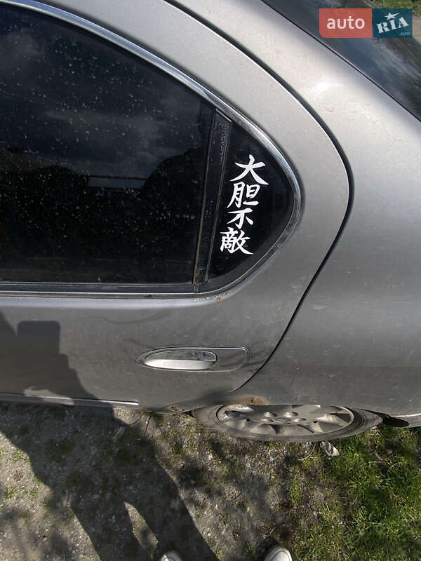 Седан Nissan Maxima 2000 в Днепре