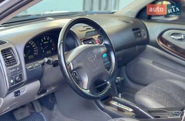 Седан Nissan Maxima 2001 в 