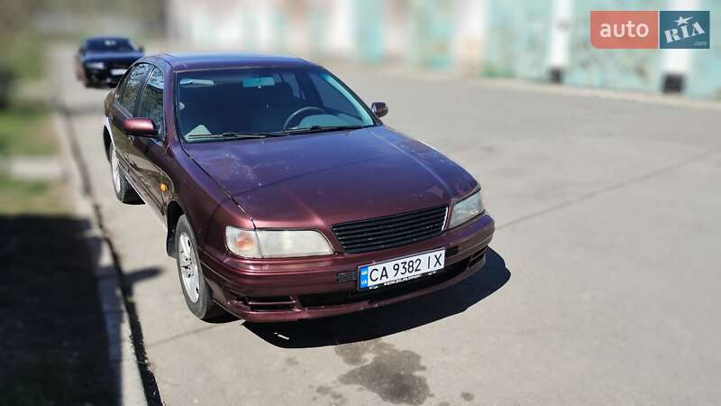 Седан Nissan Maxima 1997 в Умани