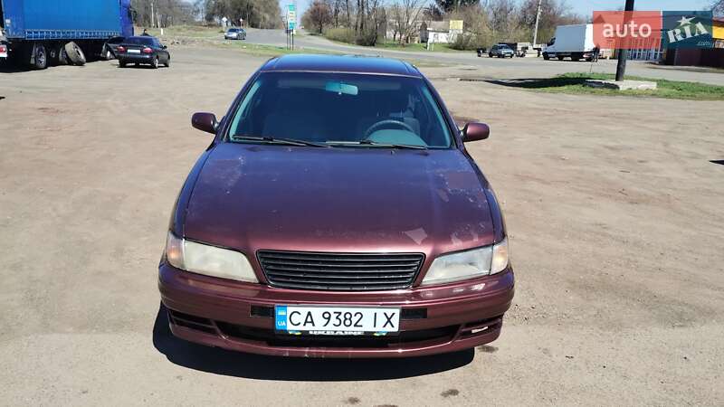 Седан Nissan Maxima 1997 в Умани