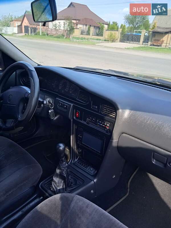 Седан Nissan Maxima 1994 в Харкові