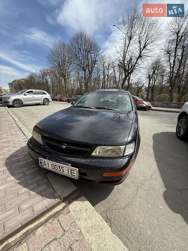 Седан Nissan Maxima 1999 в 