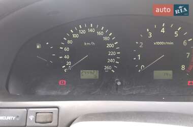 Седан Nissan Maxima 2004 в 